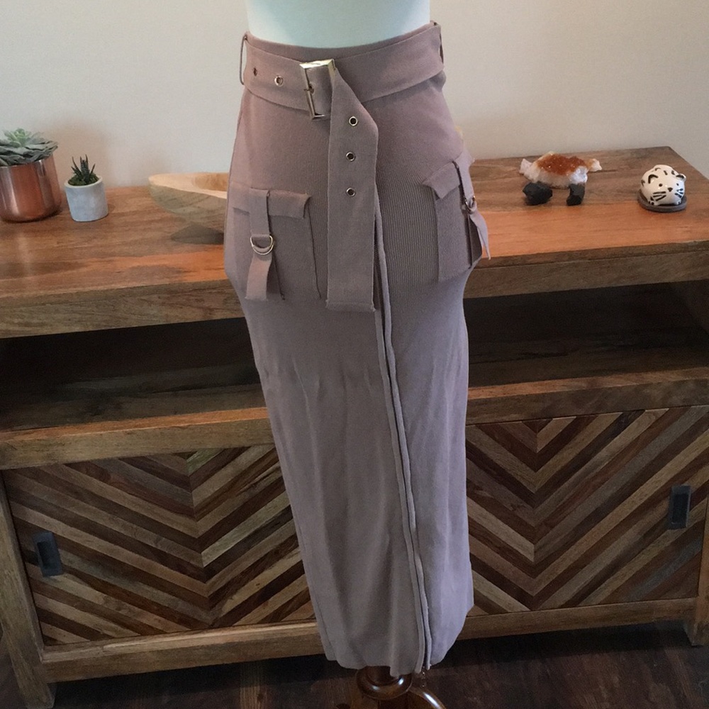 Stunning pencil skirt